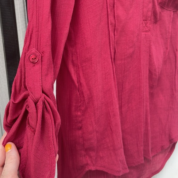 Long sleeve red button up shirt - Picture 3 of 4